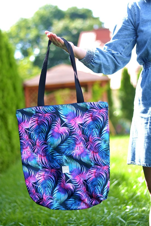 Torba shopper na zakupy wodoodporna shopperka tęczowe pióra