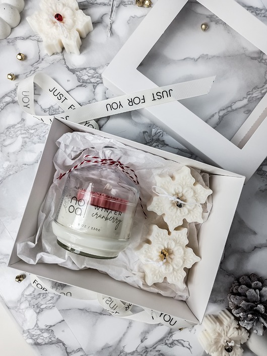 Zestaw prezentowy w ozdobnym pudełku - Świeca sojowa z kloszem