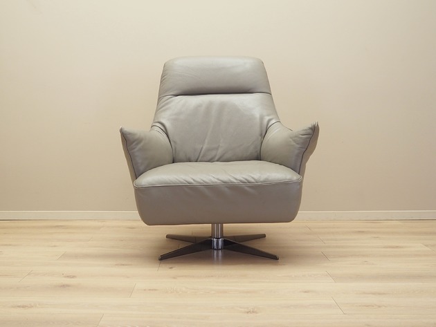 Fotel obrotowy skórzany, włoski design, lata 90, produkcja: Natuzzi