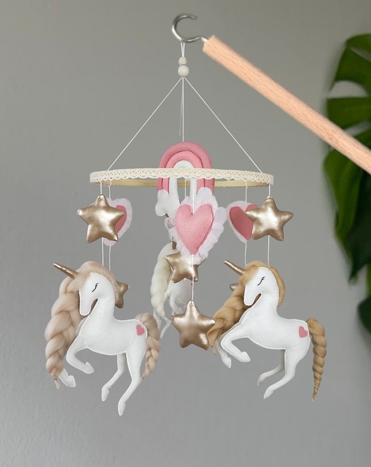 Karuzela do łóżeczka - jednorożce z tęczą