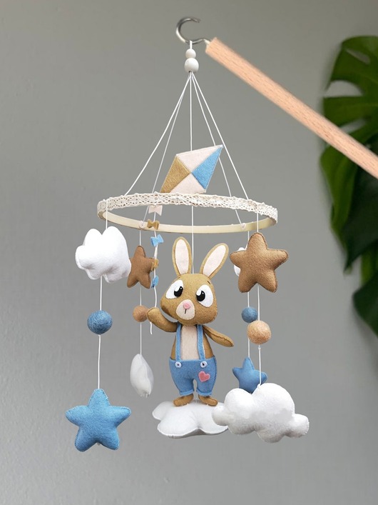 Karuzela do łóżeczka - króliczek z latawcem