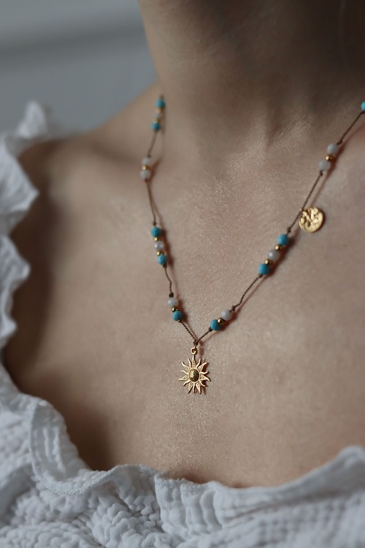 Regulowany naszyjnik z Kamienia Księżycowego i Turkusowego Magnezytu