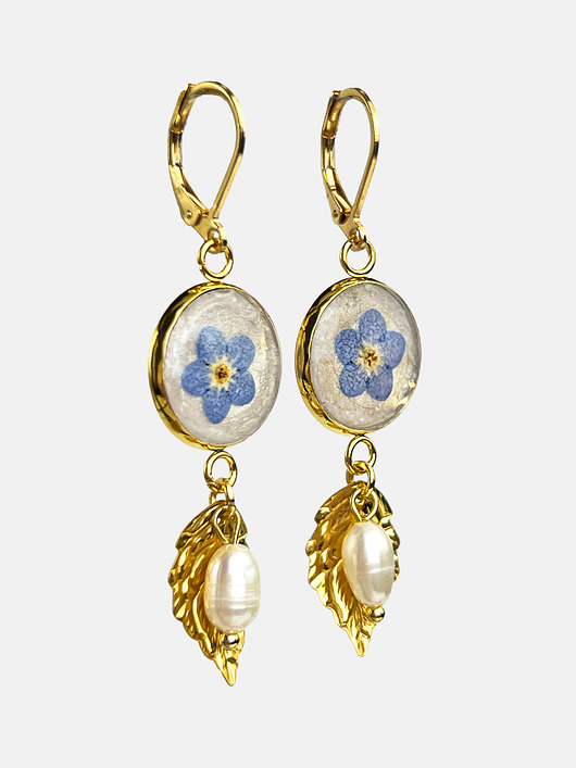 Kolczyki pozłacane niezapominajka z listkiem i perłą