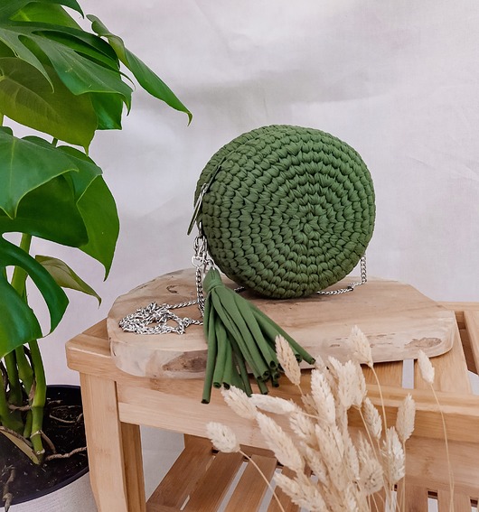 Mała okrągła torebka - khaki