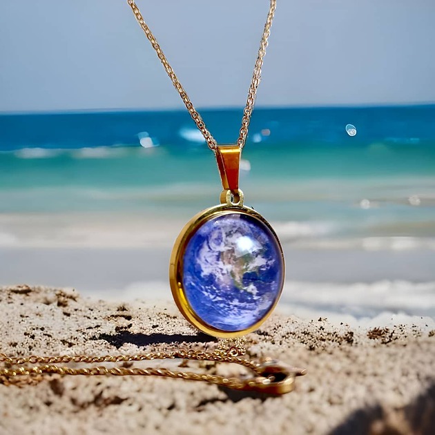 Naszyjnik złoty kula ziemska?