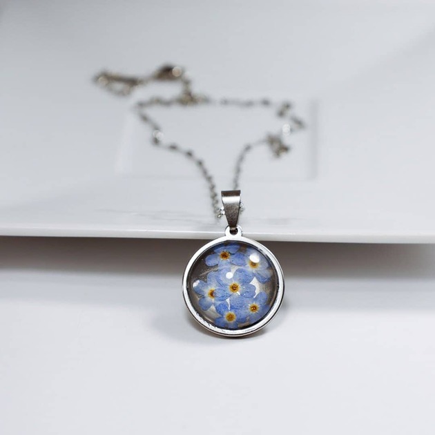 Naszyjnik z kwiatami niezapominajki