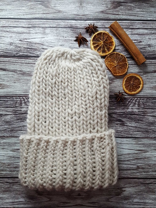 Czapka Buran 100% wełna z Peru kreda