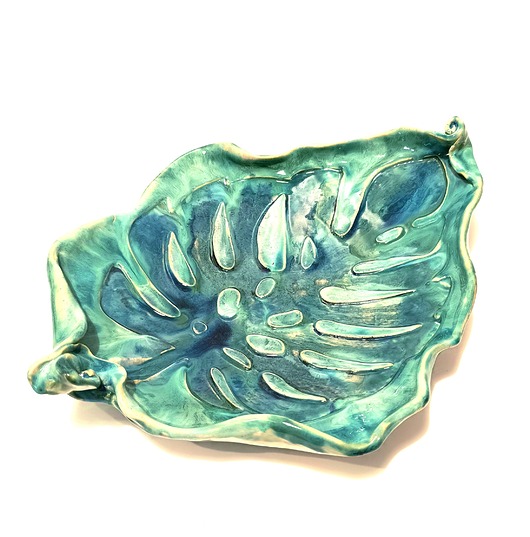 Duża patera ceramiczna na owoce.