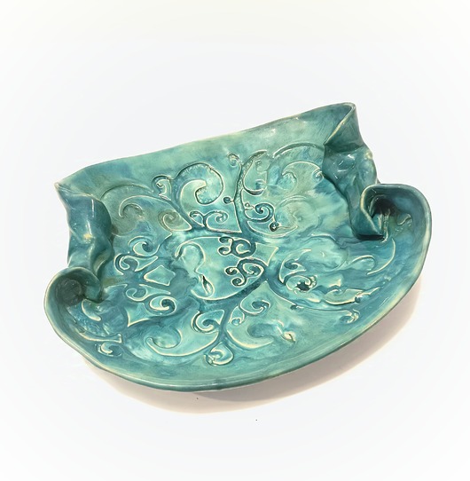 Duża patera ceramiczna na owoce.