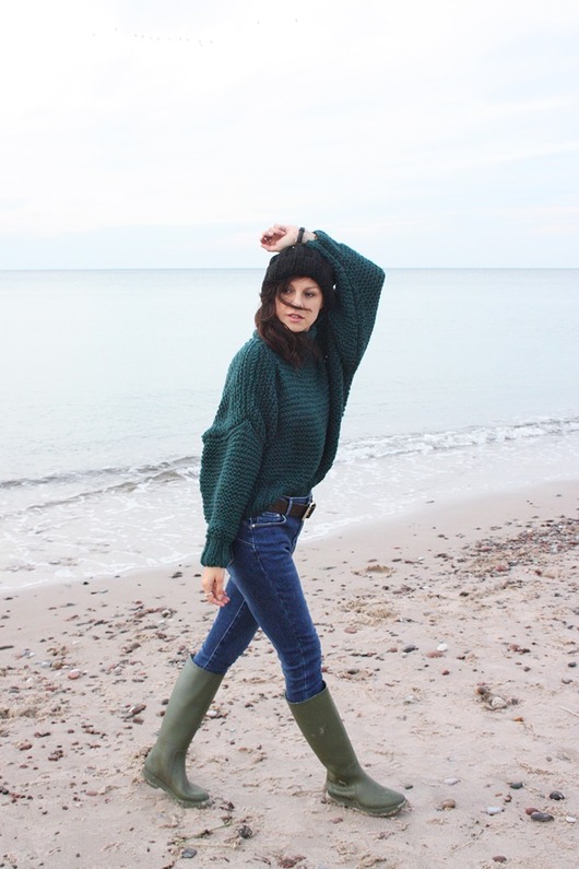 Sweter handmade z wełną leśna zieleń