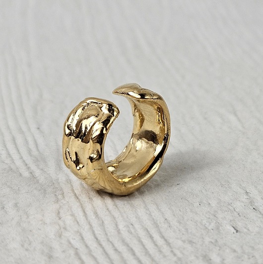 Nausznica gnieciona duża srebrna pozłacana