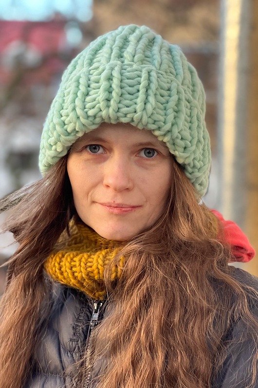 Gruba zimowa czapka z wełny peruwiańskiej pistacjowa