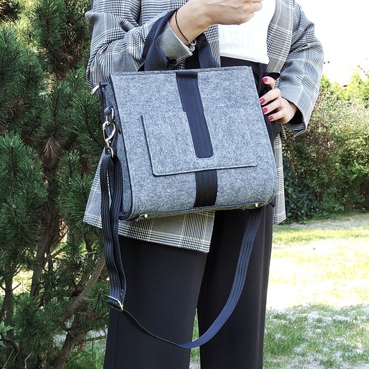 Designerska torebka - szara - czarny pas - mini