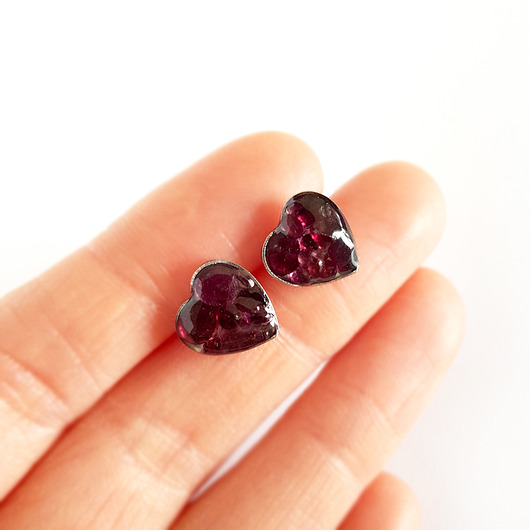 Serca granat kolczyki sztyfty