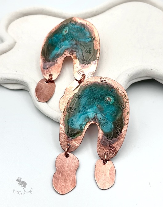 Miedziane Kolczyki z Wiszącymi Elementami