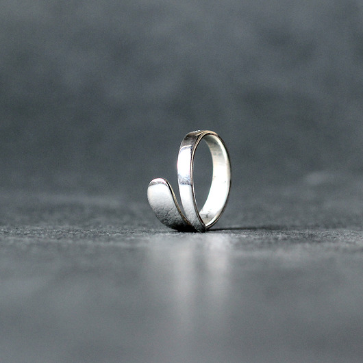 Regulowana obrączka z polerowanego srebra