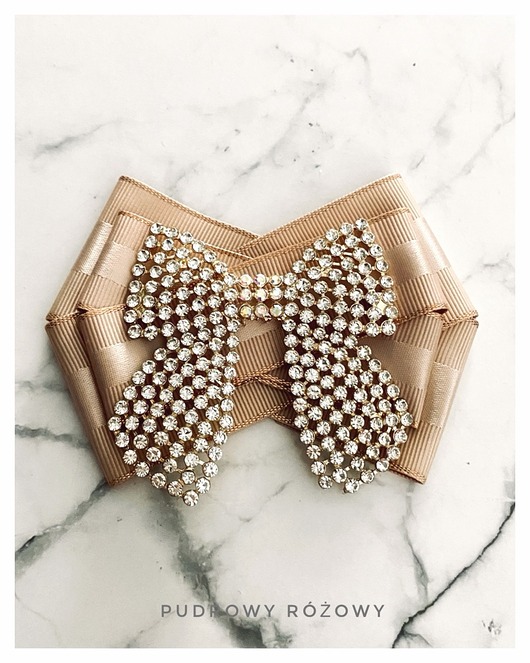 Brosza z Kokardą wysadzaną kryształkami New