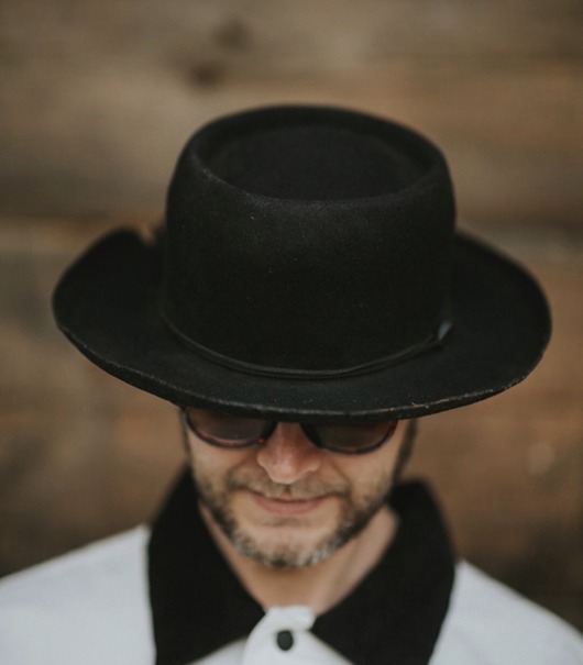 Męski kapelusz grunge