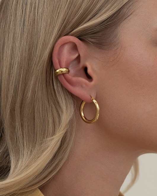 Modna złota nausznica ze stali chirurgicznej pozłacana 18k złotem Paraiso Flo