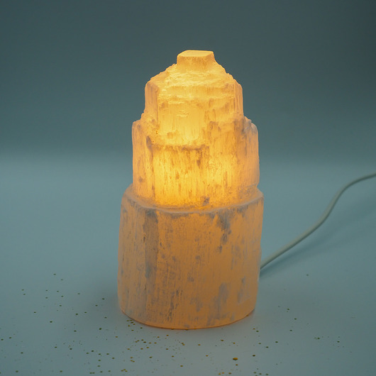 Lampa z naturalnego selenitu- rozmiar do wyboru