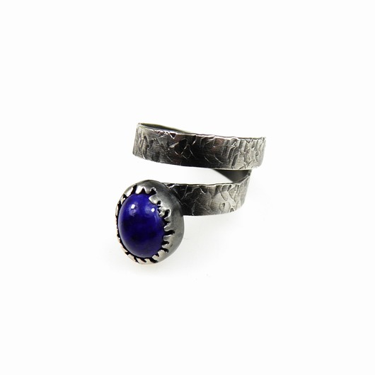 Pierścionek z lapis lazuli