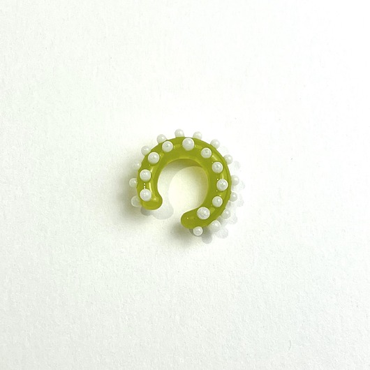 Szklana nausznica Pixie zielona w białe kropki