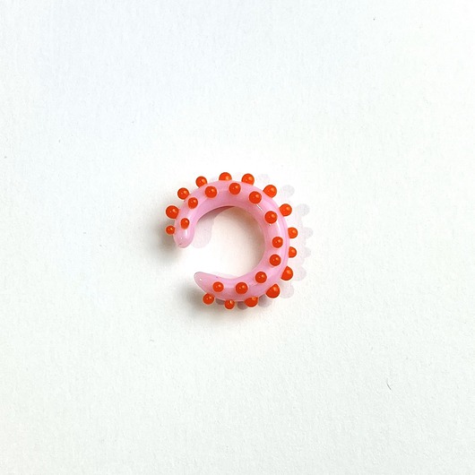 Szklana nausznica Pixie różowa w pomarańczowe kropki