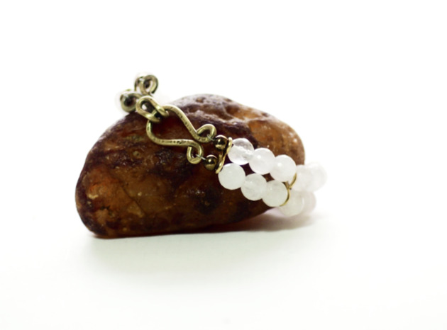 KWARC RÓZOWY z ręcznie kutym zapięciem