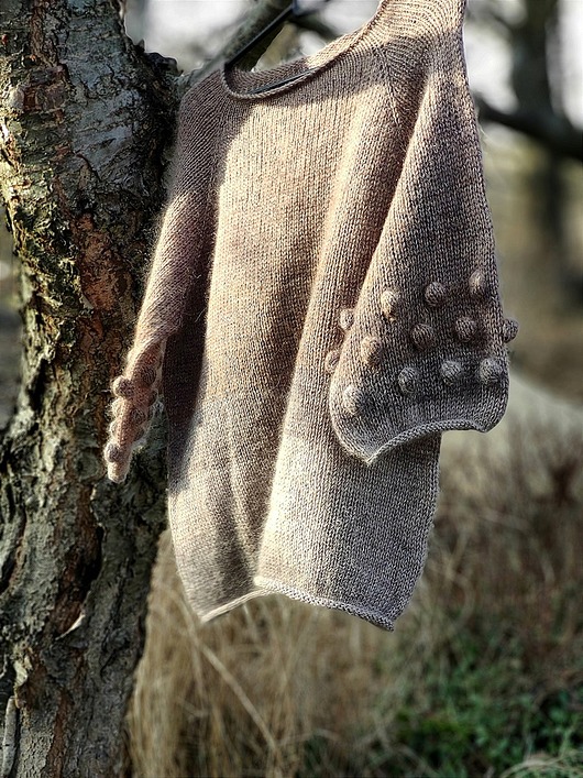 Bubbles in beige/ sweter