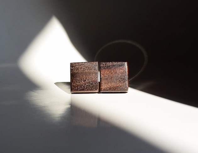 Spinki do mankietów z egzotycznego drewna