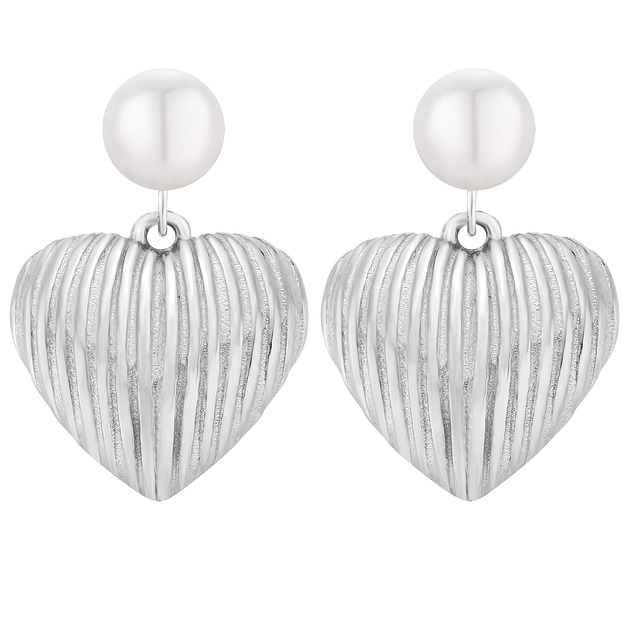 Srebrne kolczyki perły z sercami