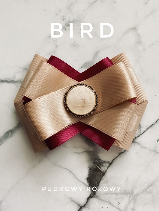 Brosza z kolekcji BIRD z masy perłowej z cudnym ptaszkiem NEW
