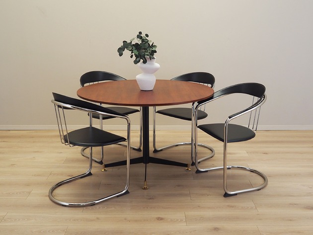 Komplet czterech krzeseł, włoski design, lata 80, produkcja: Włochy