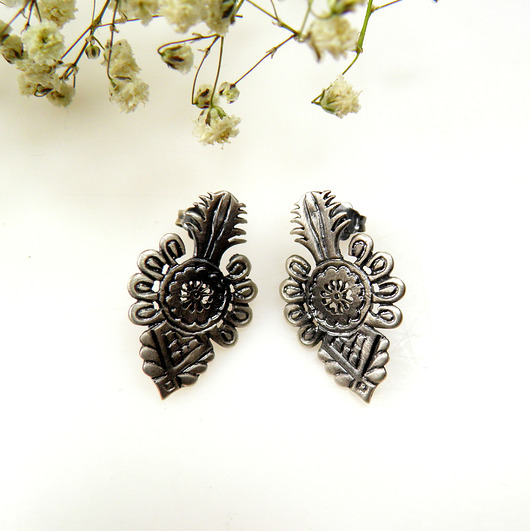 Kolczyki srebrne oksydowane - Parzenice góralskie na sztyftach mini