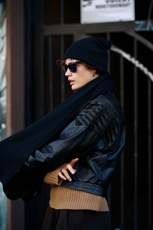 Czarny wełniany komplet czapka + szalik 100% wełna merino