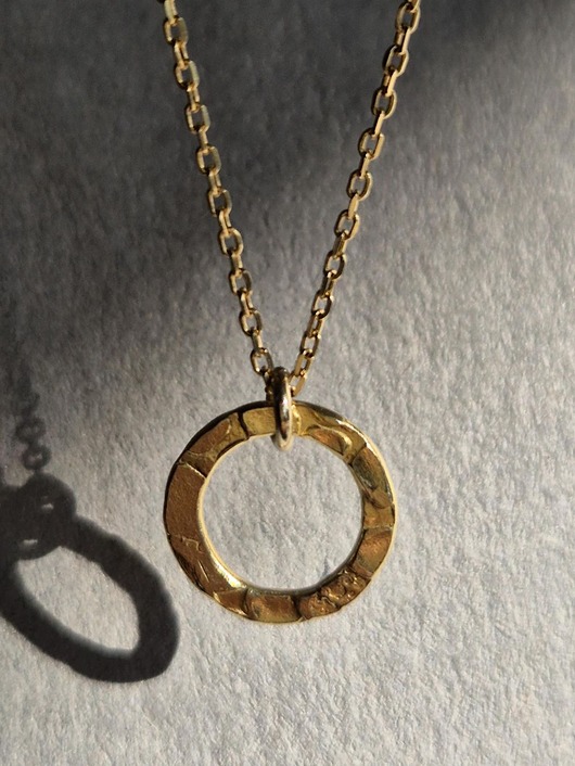 Naszyjnik Celebrytka z pozłacanego srebra z kółeczkiem