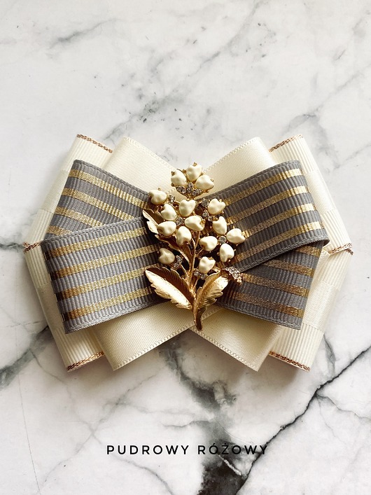 Kolekcja Kwiatowa Brosza z kwiatami