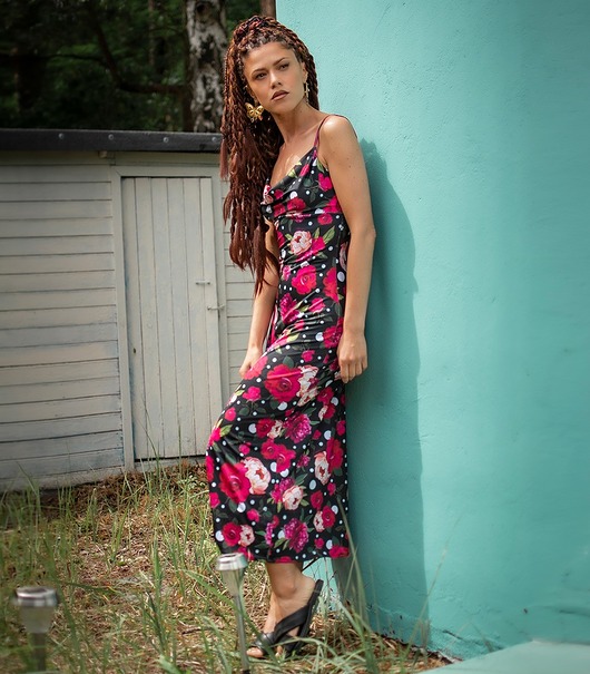 Natalia - sukienka w kwiaty i grochy