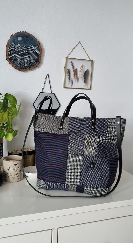 Torebka listonoszka wełniana granatowa