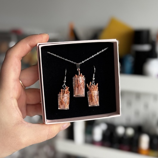 Zestaw naszyjnik + kolczyki słone paluszki w szklance