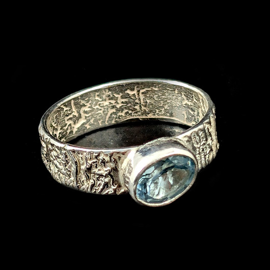 Pierścionek Light blue topaz
