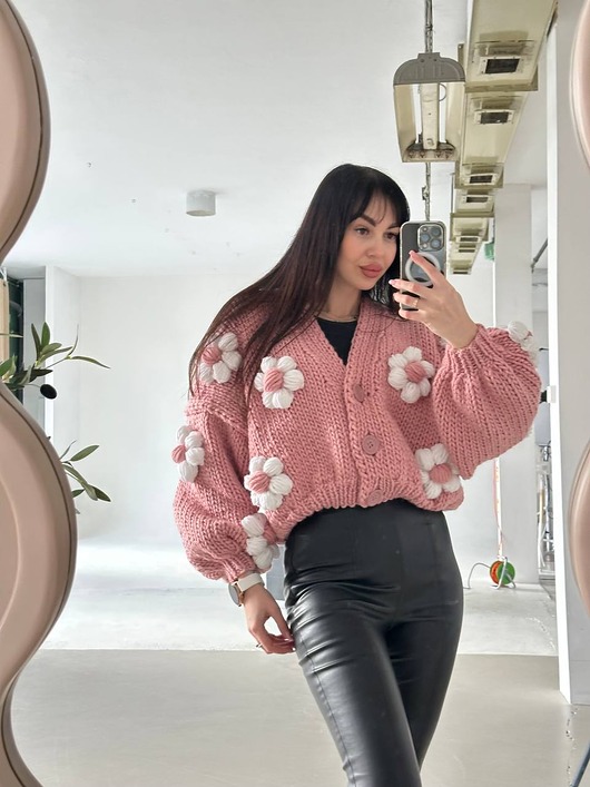 Kardigan z kwiatami
