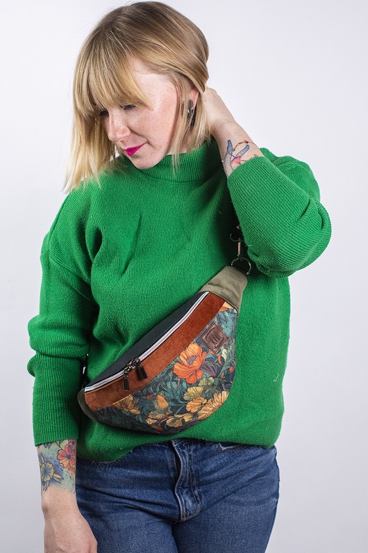 Brązowa nerka damska handmade w kwiaty KWIATOWA NOSTALGIA