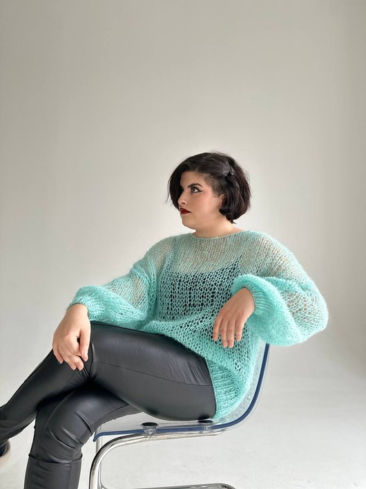 Cienki sweter z moheru, delikatny sweter, lekki sweter oversize