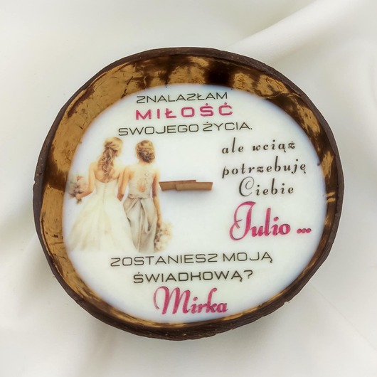Świeca zapytanie Zostaniesz moją świadkową? / świeca w kokosie