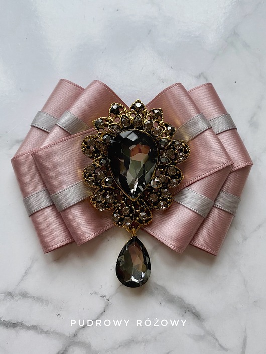 Pudrowa Brosza z kryształkami NEW