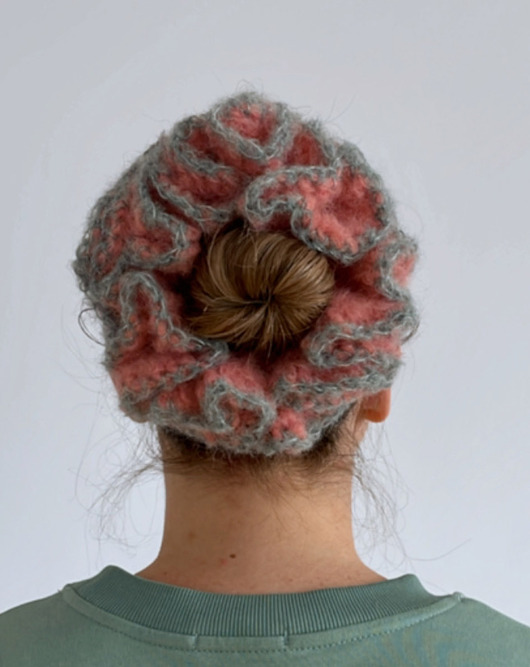 FIORKA Sweet Parole scrunchie