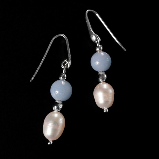 Srebrne kolczyki z perłą i angelitem. [PK14]