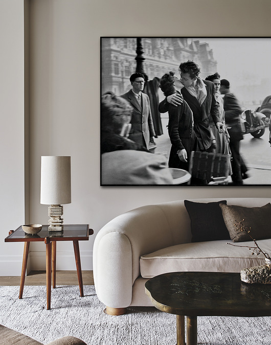 Najsłynniejszy pocałunek świata - reprodukcja zdjęcia Roberta Doisneau