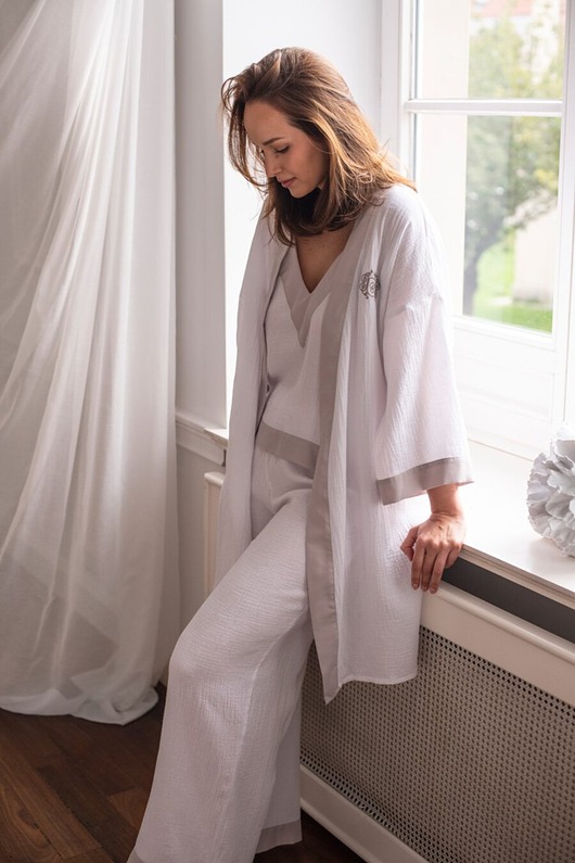 Muślinowe kimono biało-beżowe